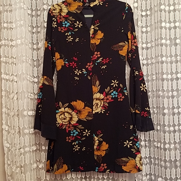 Dress - Picture 3 of 5